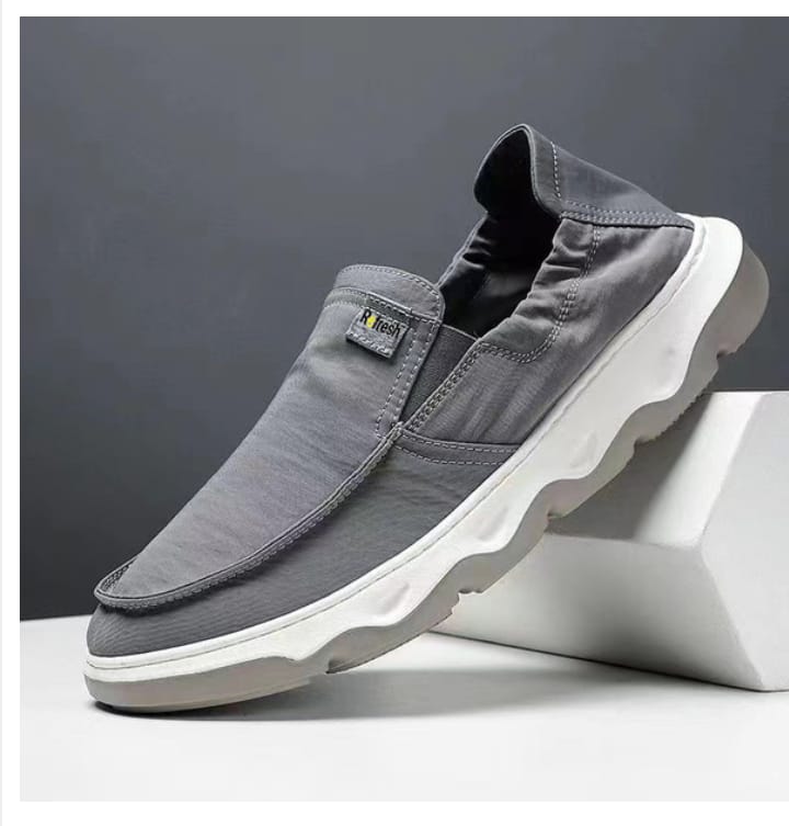 Men’s Ash Sprint Shoe – Size 44 Exclusive